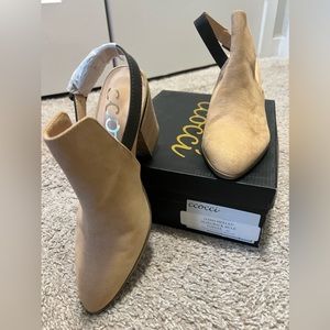 Vici Women’s Slingback Mules Sz 10